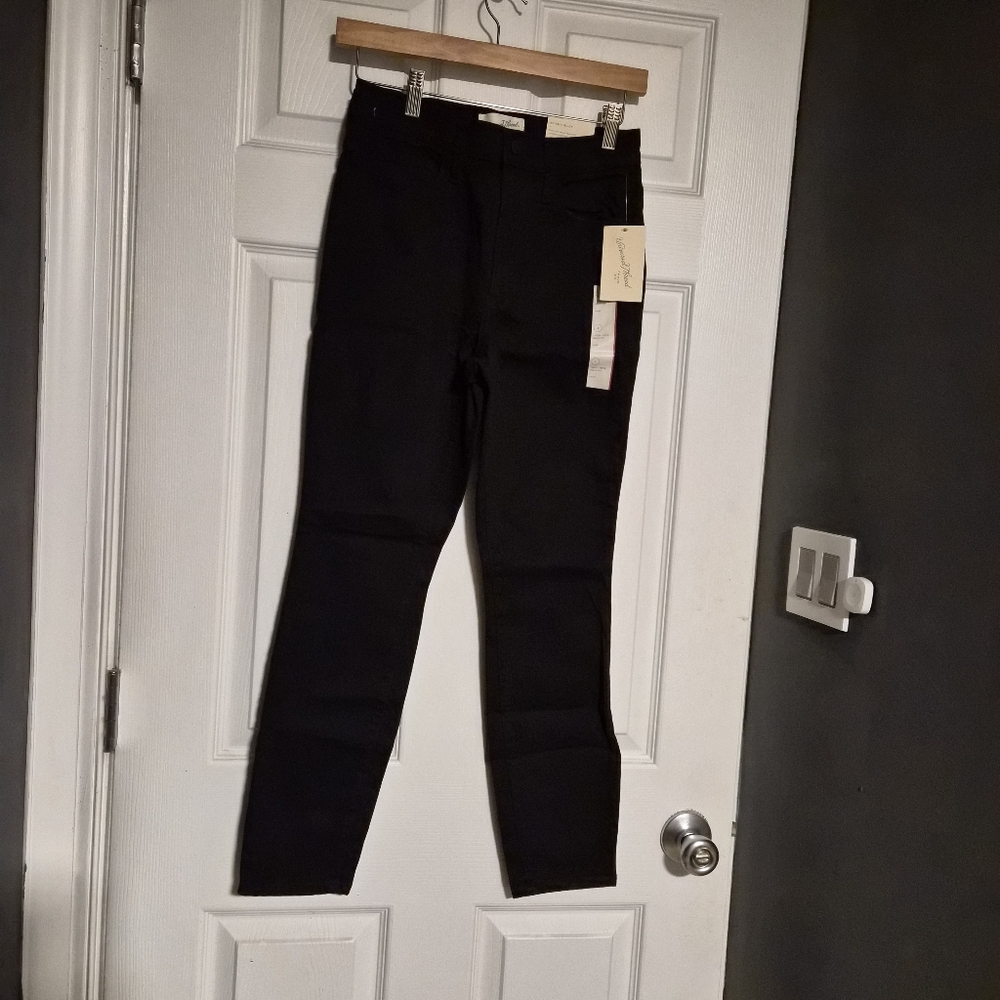 ​Universal Thread NWT High-Rise Skinny Jeans‎ - No-Fade Black - 4S / 4 Short